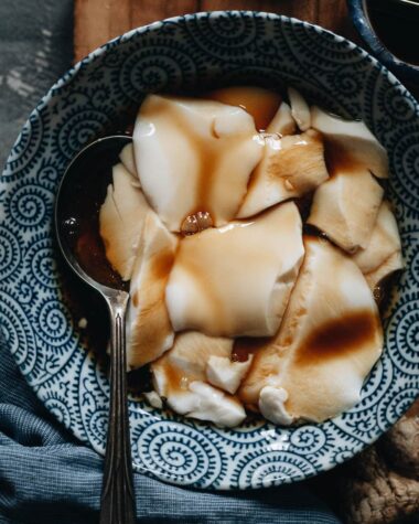 Tofu pudding close-up